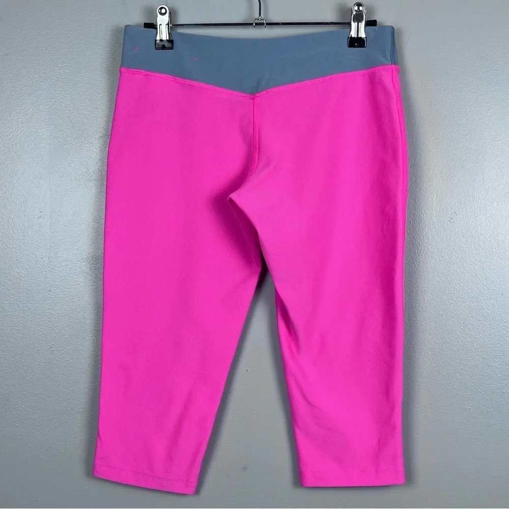 Nike Girls Dri-Fit Legend Capri Hot Pink Performance Leggings 522087 Size L